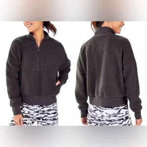 Fabletics Gray Sz M Sherpa Half Zip Cropped Mock Neck Sweatshirt